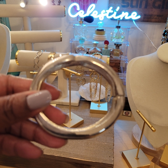 Vintage Silvertone Clamp Bracelet • Thick n Juicy • Unsigned - Picture 5 of 6